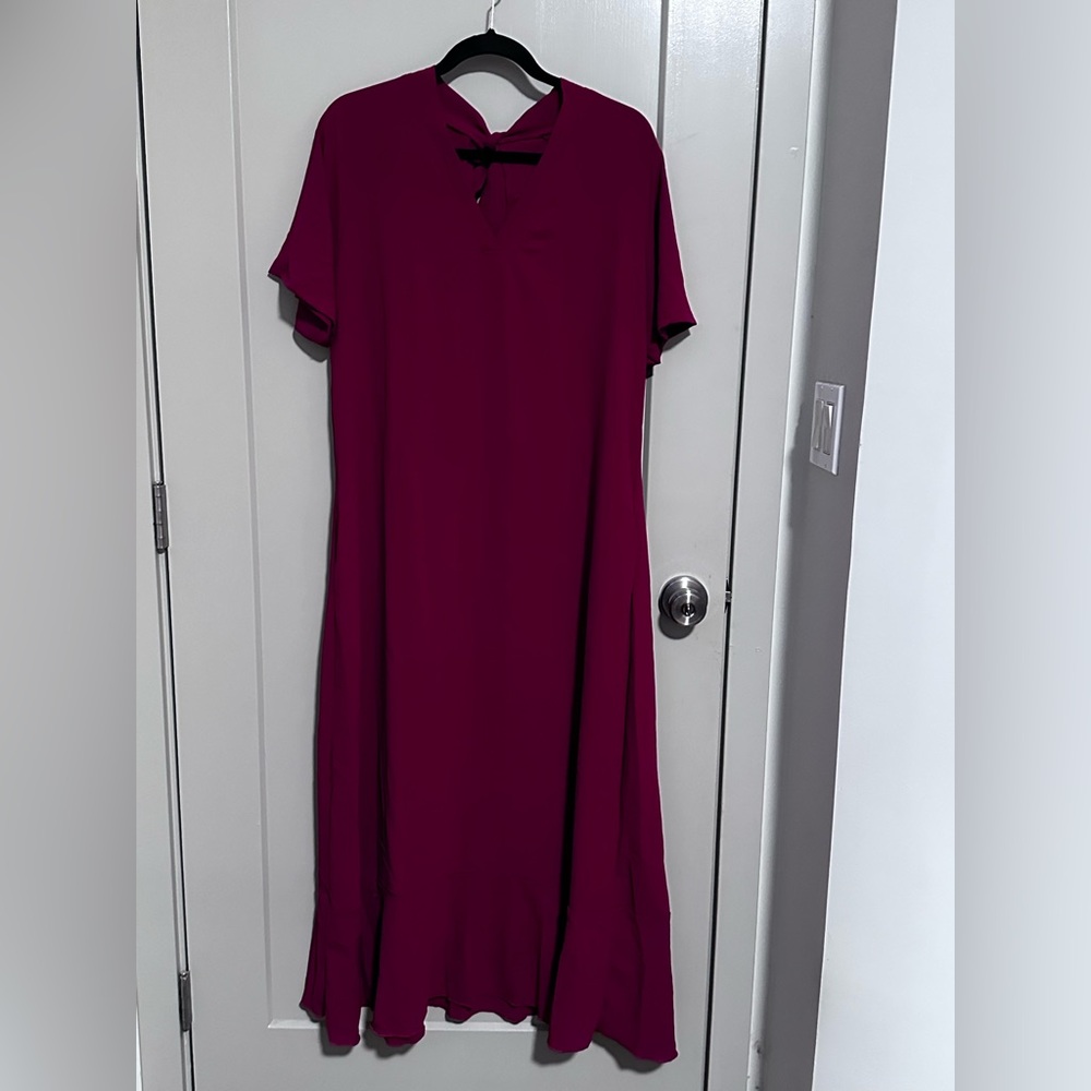 *Elegant Burgundy Dress
